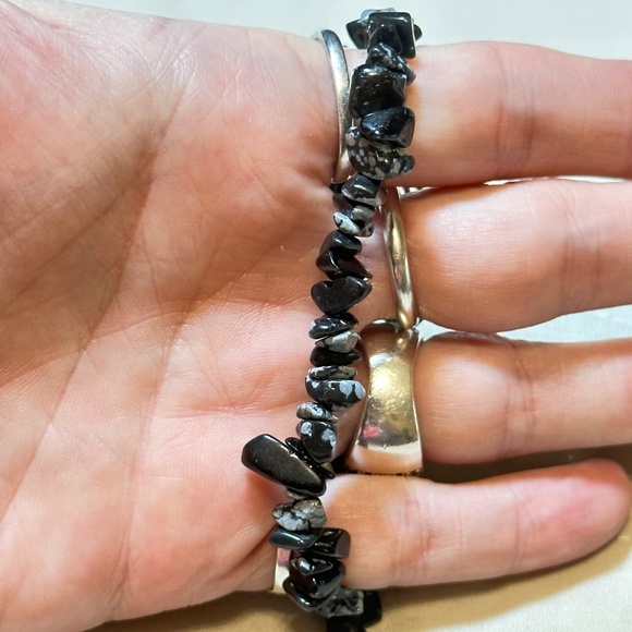 Snowflake Obsidian genuine Stone chips, stretchy bracelet. Various stone sizes. - Picture 8 of 14